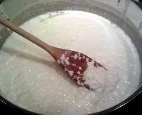 https://www.francolania.com/wp-content/uploads/2011/08/Ricotta-cheese-6.1.jpg