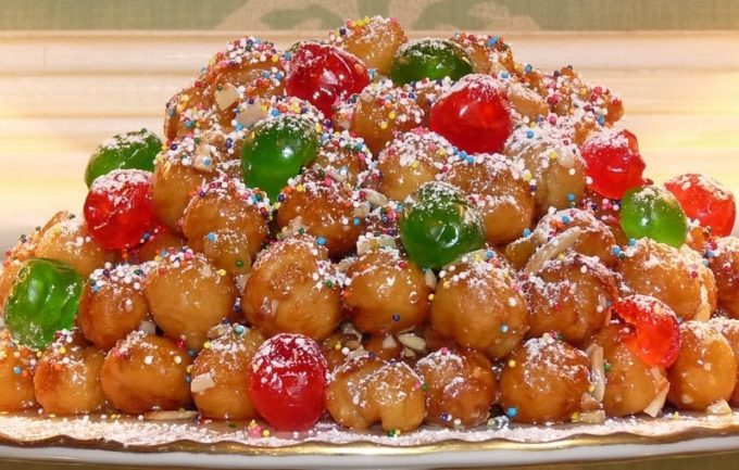 Struffoli: Italian Christmas Tradition