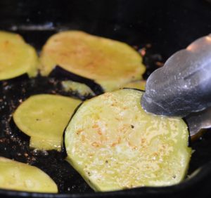 Frying the eggplant 