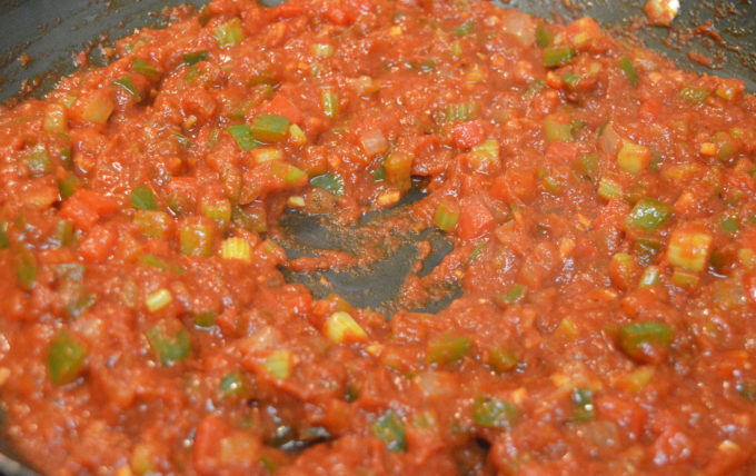 Cooked tomato sauce 