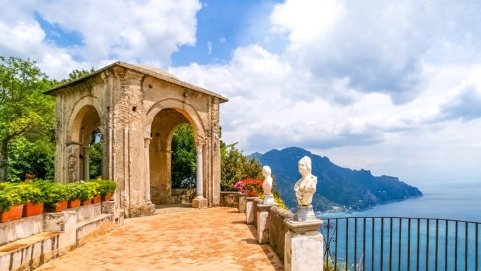 Villa Cimbrone terrace (Ravello)